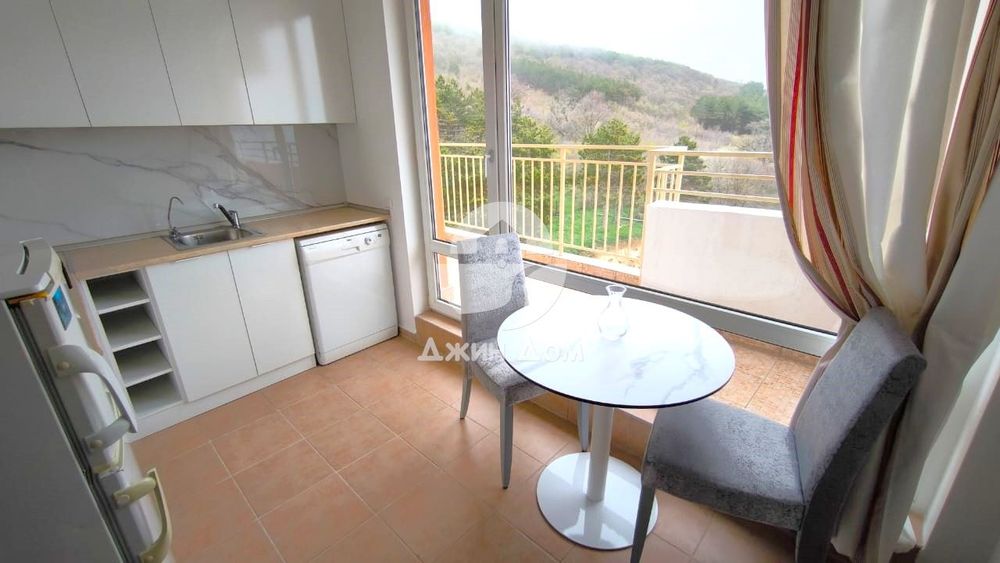 Продава се Тристаен апартамент в Свети Влас - 82 кв.м за 1147 €/кв.м - Снимка #1