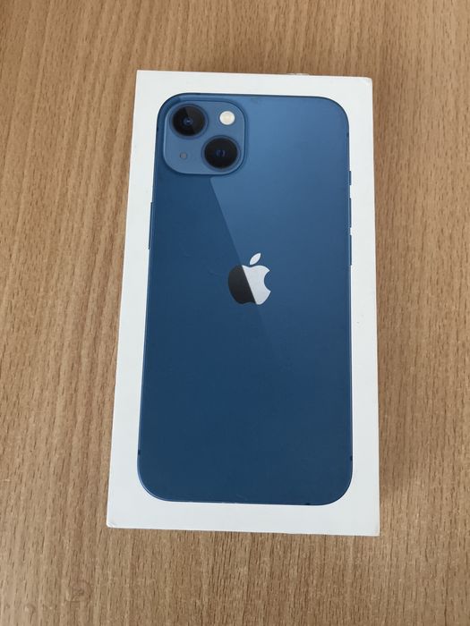 Продам iPhone 13