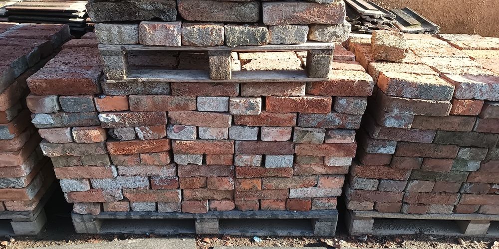 Vând cărămidă vechie