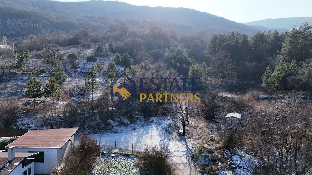 Парцел в Пловдив, област-с.Белащица площ 588