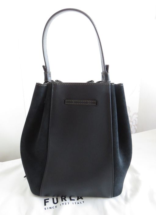 Чанта Furla Miastella Fringe bucket bag, нова