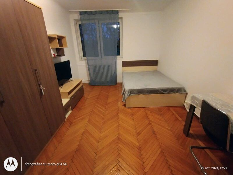 Titan Metrou, Proprietar, Mall Titan, Parc IOR, totul  la 2 pași 
250 €