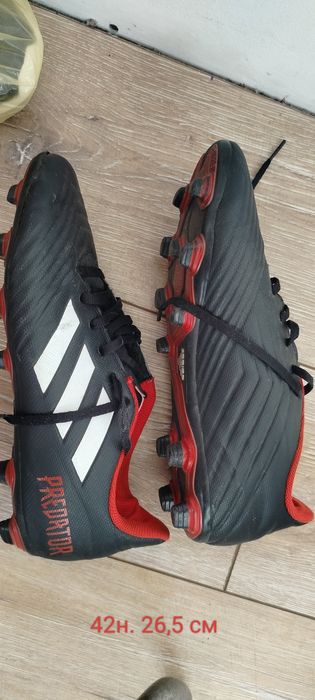 Футболни бутонки, стоножки размери от 40 до 42