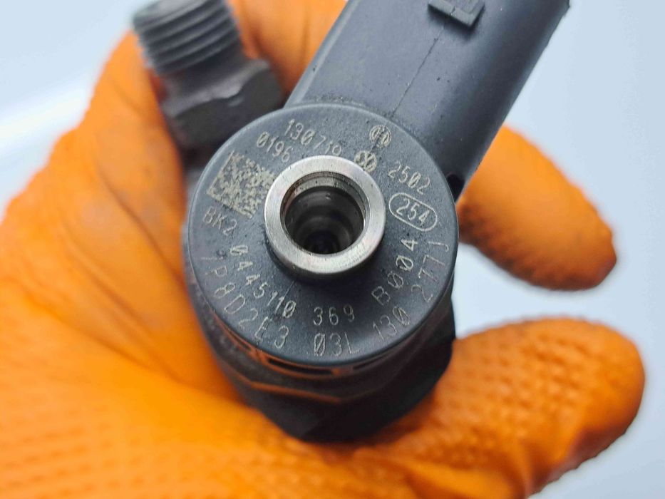 Injector Skoda Yeti (5L) [Fabr 2009-2020] 03L130277J 2.0 TDI CFHA 81KW