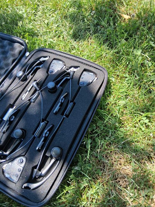 Set crap complet pentru pescuit Fox Eos