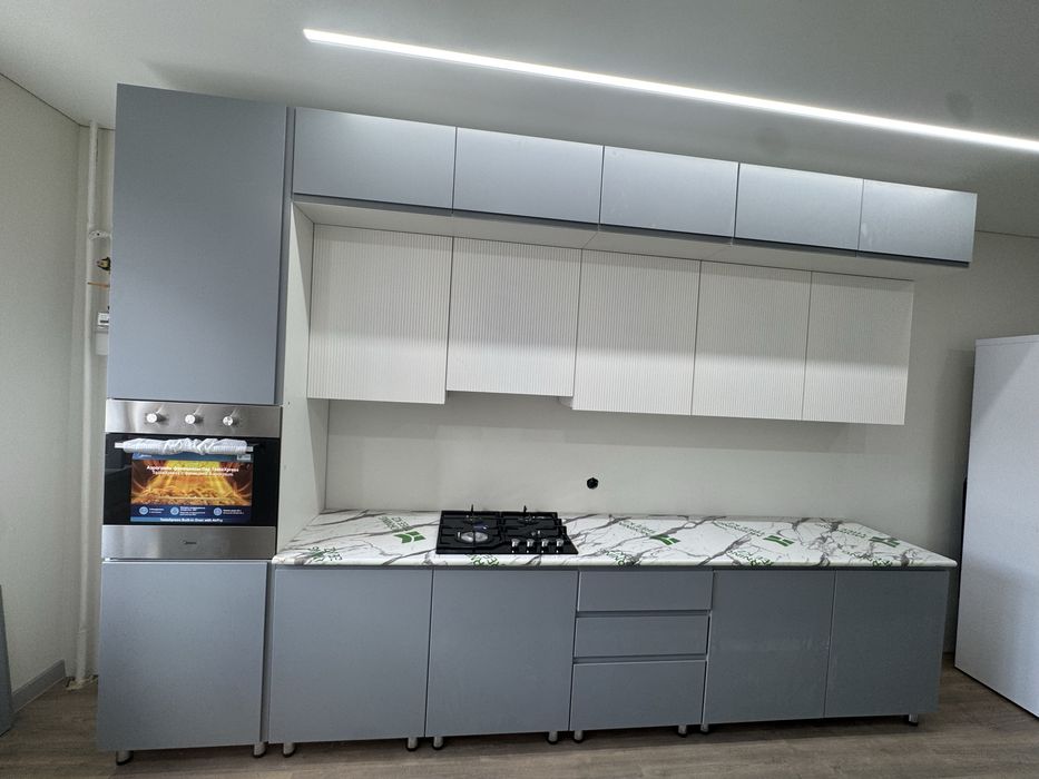 Духовка Midea новая