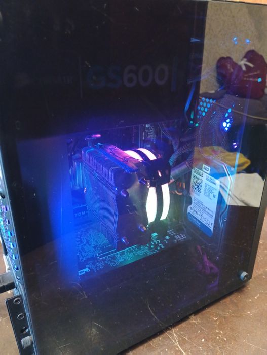 Vând unitate centrală Gaming 1150 lei