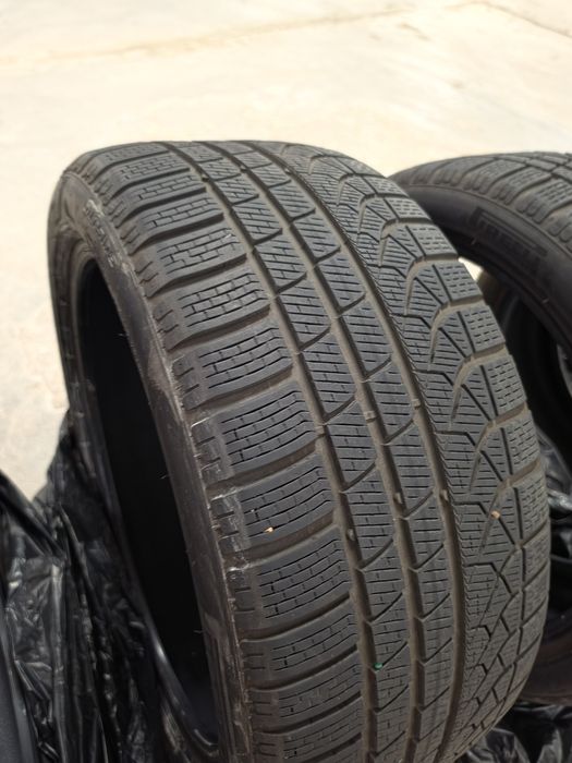 Pirelli P Zero 245/40/19 - Iarna - BMW Star - originale din fabrica G26