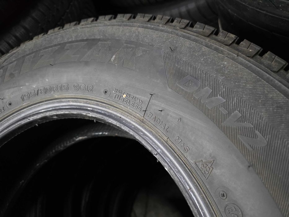 4бр Зимни гуми 195 80 15 - Bridgestone - DOT 2023