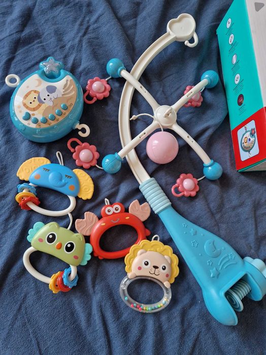 Музикална въртележка за легло