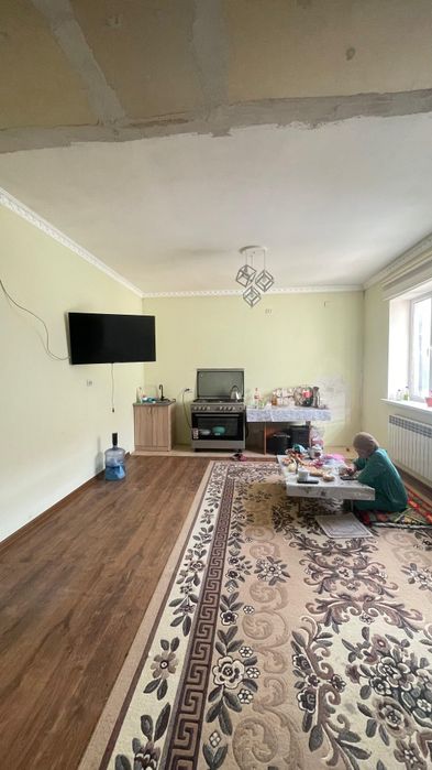 Продам двух этажный дом