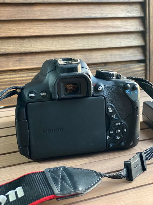 Фотоаппарат Canon 650D