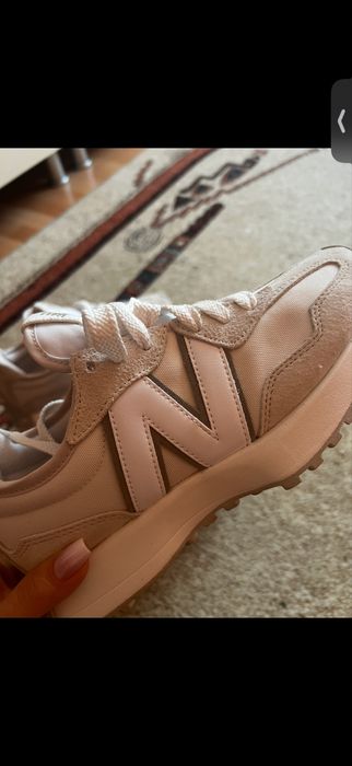 Adidași new balance 327