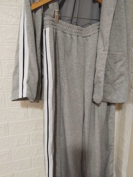 спортен костюм дамски