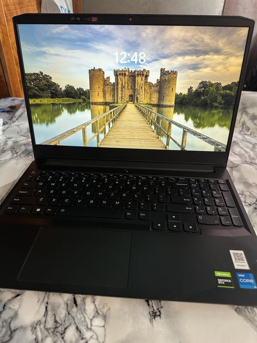 Laptop gaming lenovo ideapad3
