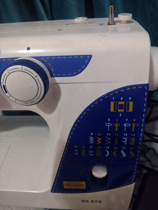 Швейная машина Leader