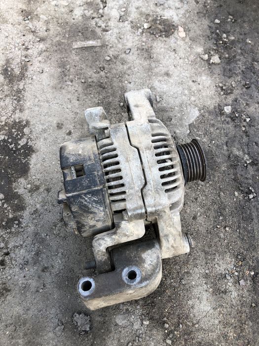 Продам генератор опель вектра б 2 литра