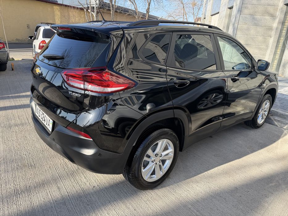 Автомобил Треккир LS