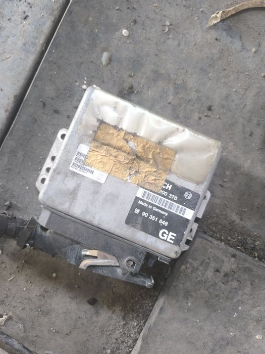 Двигатель Опель два литра