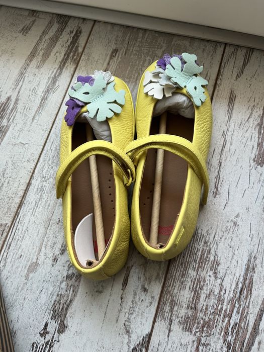 Чисто нови Camper белеринки 29ти размер