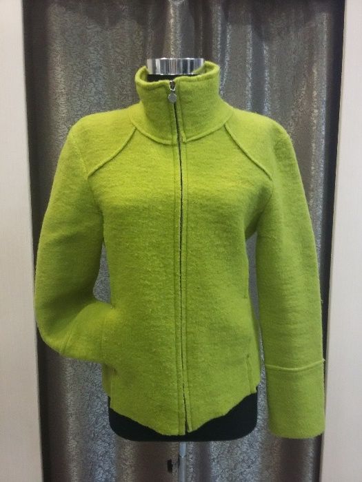 Продам  женскую куртку