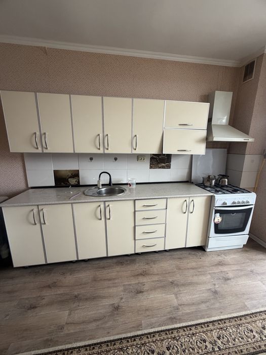 Кухонный гарнитор сатылады