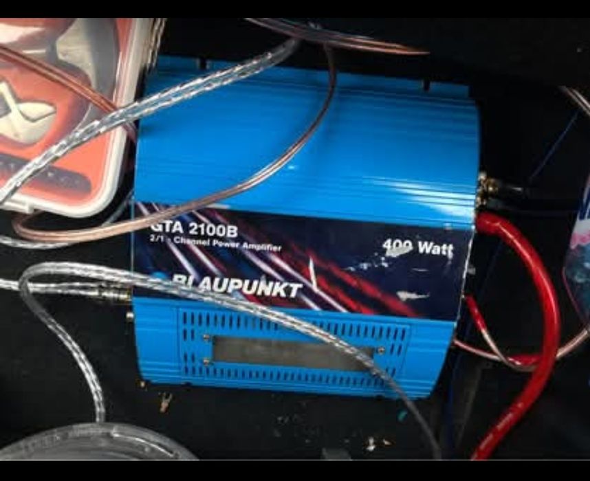 Бас JBL 12 и усилвател Blaupunkt