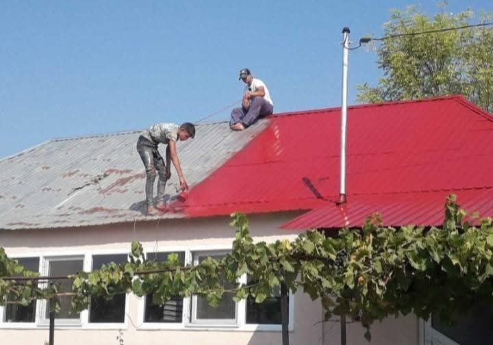 Vopsim orice tip de tabla pe acoperis la casa si alte suprafete