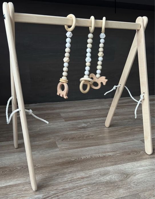 Стойка монтессори с подвесами
