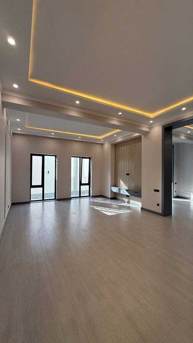 отдельностоящее здание в престижном районе. НОВОЕ - с ремонтом