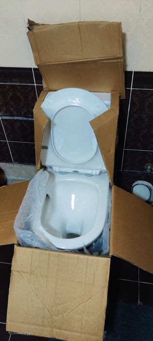 Унитаз новый в упаковке