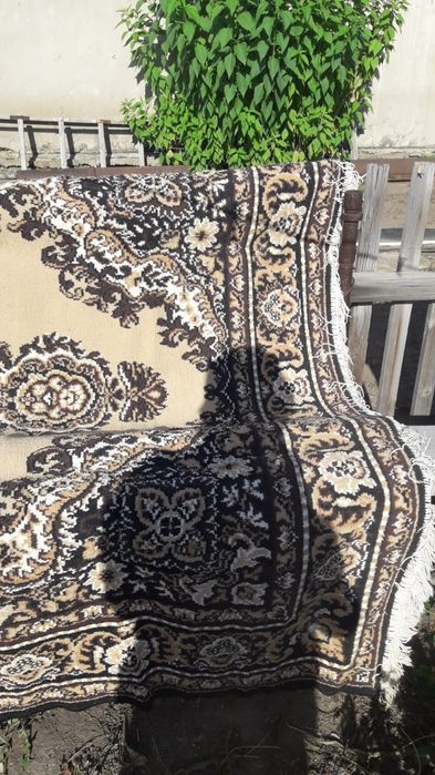 Продам ковры 2 шт