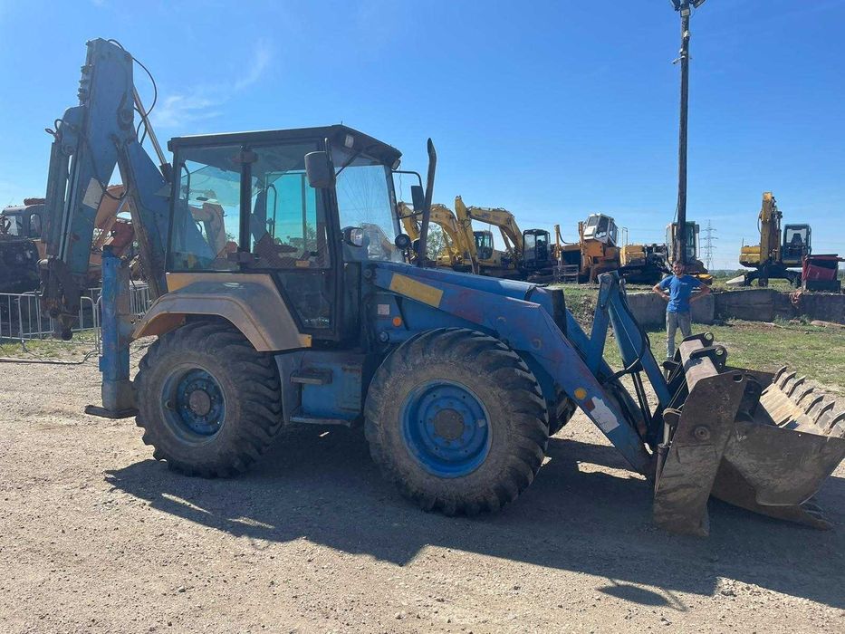 Dezmembrez buldoexcavator FERMEC 965- piese de schimb Fermec