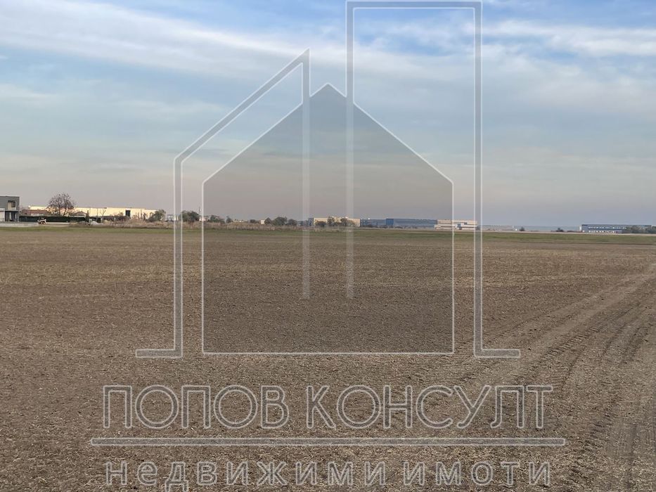 Продава се Парцел в с. Радиново, Област Пловдив - 9006 кв.м за 40 €/кв.м - Снимка #1