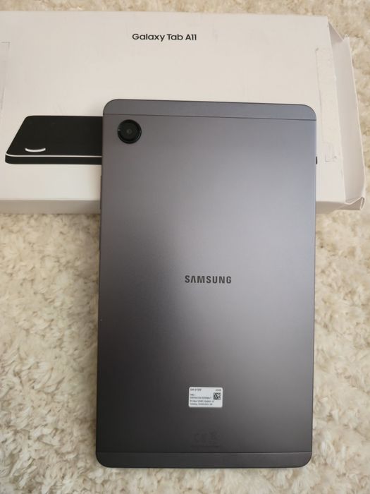 НОВ таблет Samsung