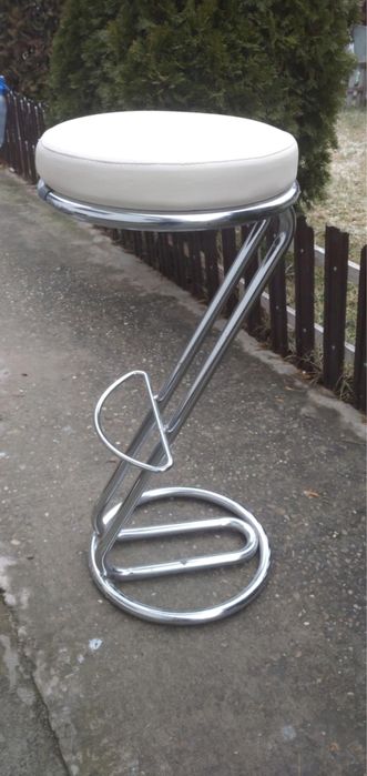 vand 6 scaune fast food/ bar