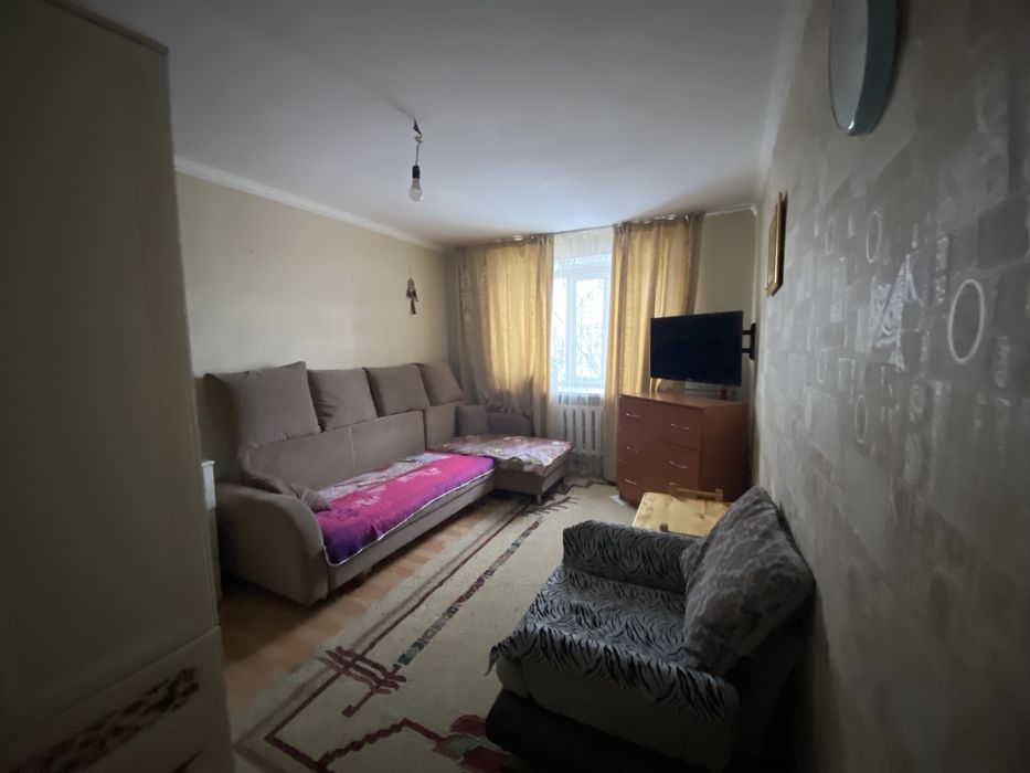 Продам квартиру 3-х комнатную