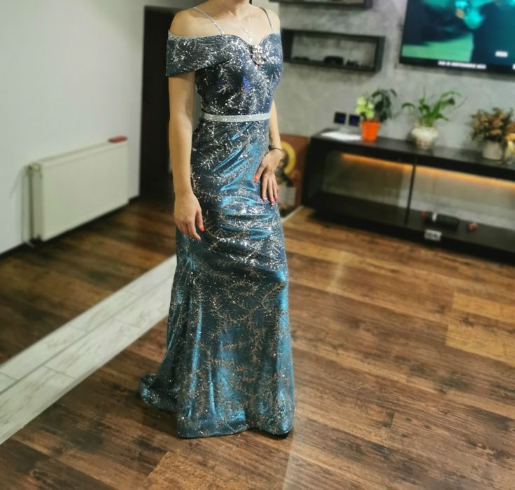 Vând rochie de seară