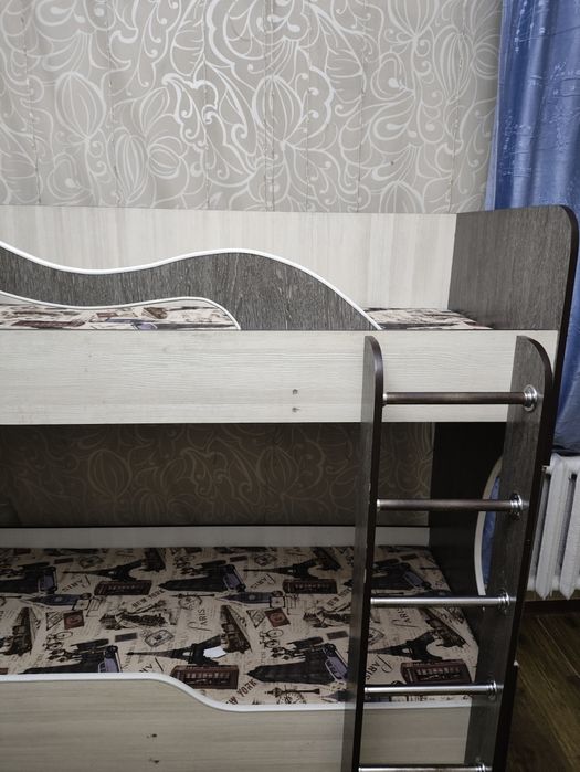 Кровать двухъярусная