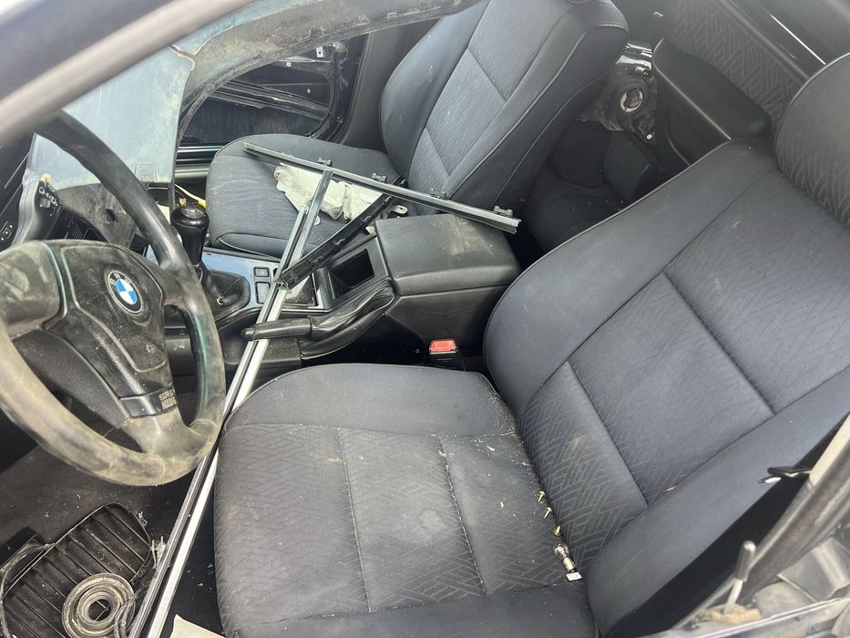 BMW 525i e39 , БМВ 2.5и бензин На Части !!!