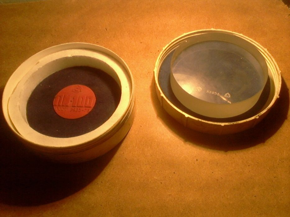 метрический стеклянный диск