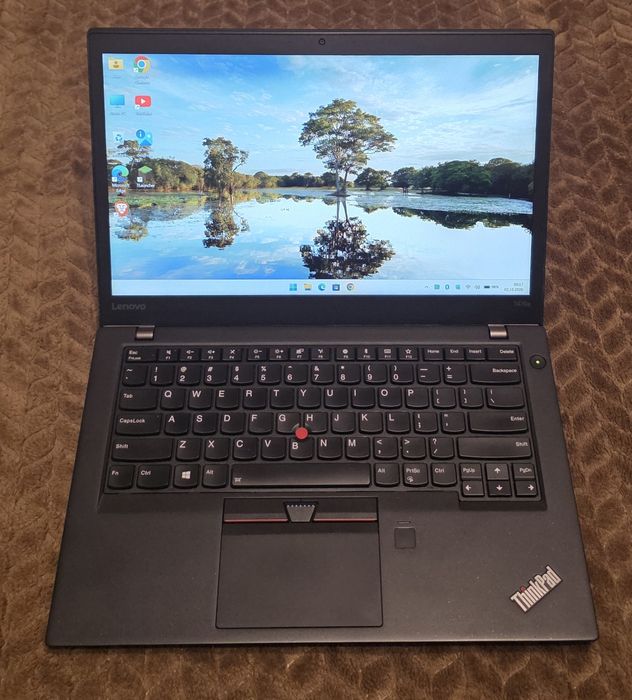 Vand Laptop Lenovo T470s intel i7, 16gb ram, ssd 500gb, Doua baterii interne.