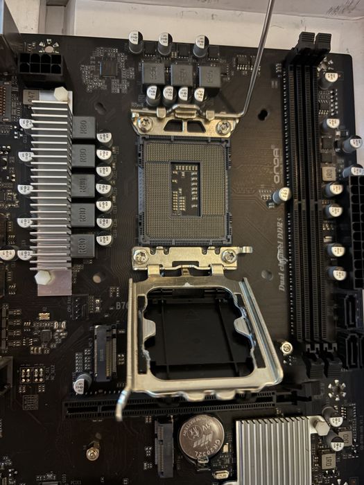 Продам Материнку