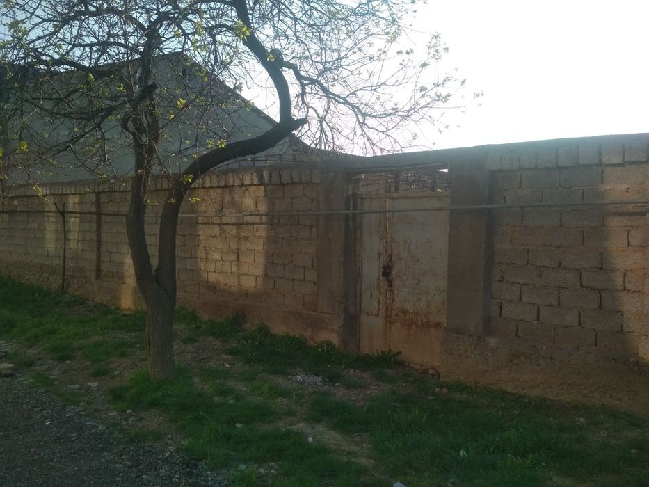 Пустой участок. Буш ер сотилади.