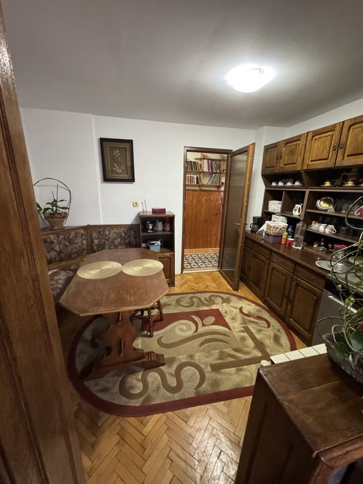 Vand apartament 2 camere, etaj 2 , Splaiul Tineretii