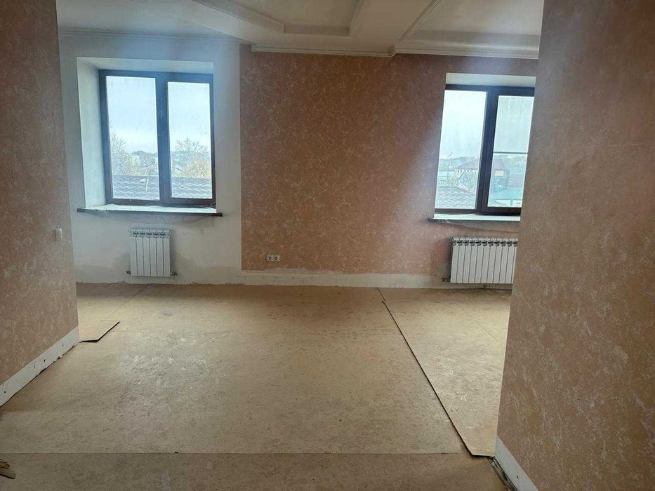 СРОЧНО!!! Продам коттедж в центре  города