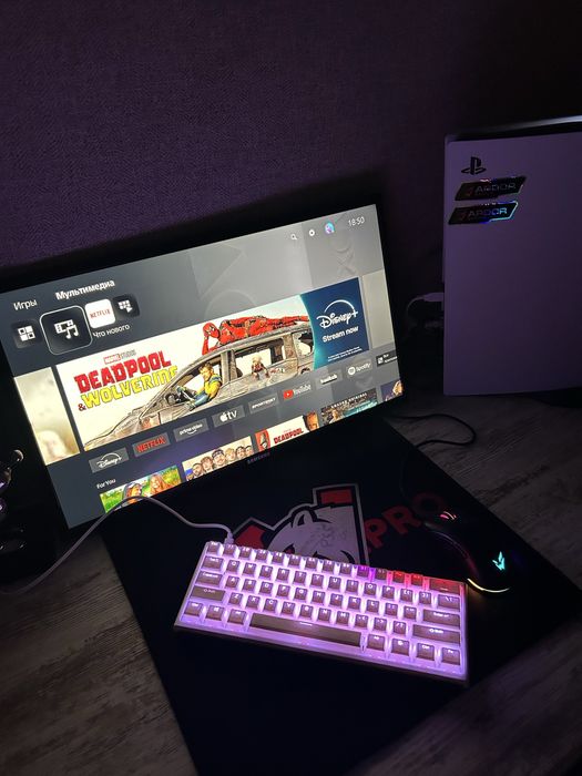 Монитор 60грц с кранштейном