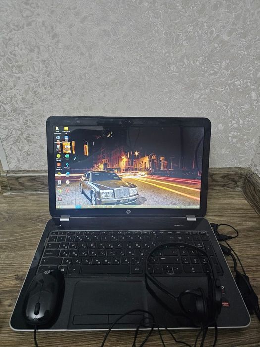 Ноутбук продам работает