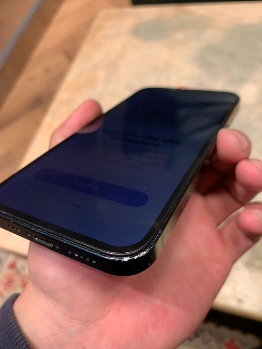 Продам iPhone 14