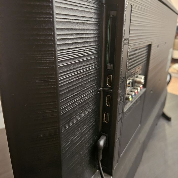 Samsung 32" Smart TV Full HD UE32T5372 – отлично състояние